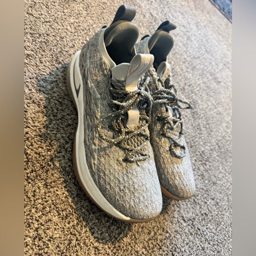 Nike LeBron 15 Low 'Light Bone'